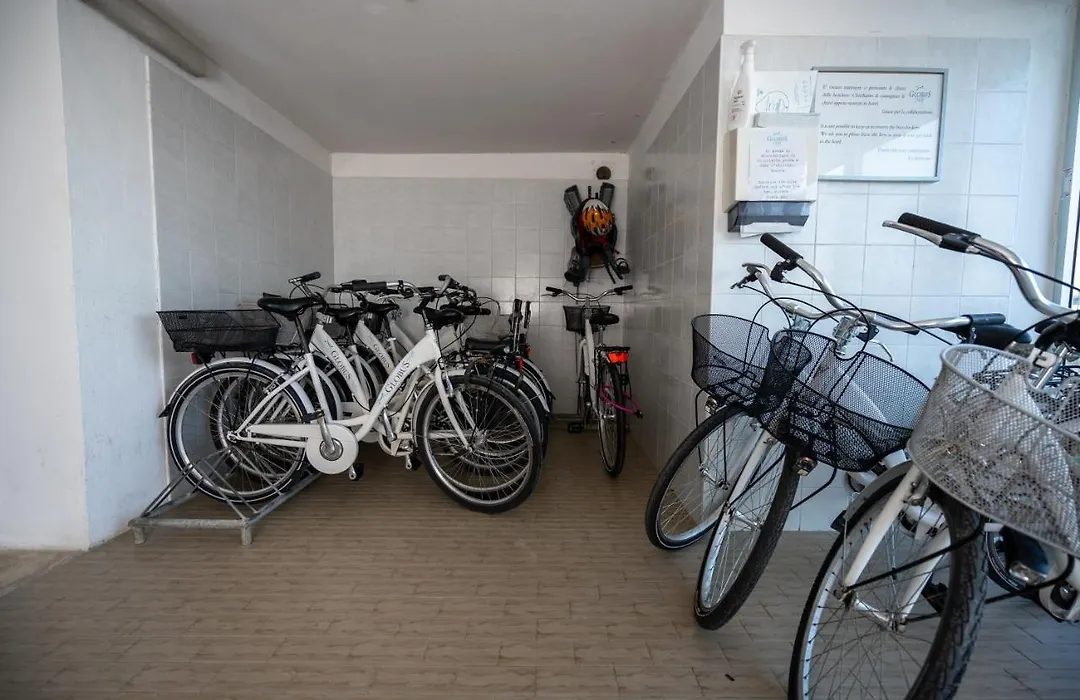Hotel Globus-1